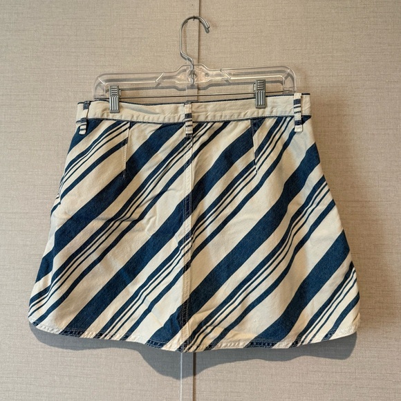 Universal Threads Mini Skirt - Picture 2 of 6